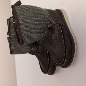 Carter's Leather and fabric toddler boots size 5 - Great Condition